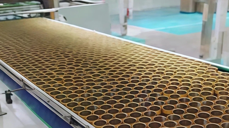 Empty Can Palletizer with Automatic Layer Pad Loading