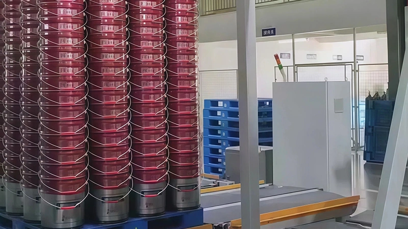 Palletizing Robot in Tin Can Handling Operations