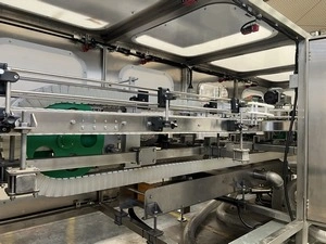 Bottle-Clamping Ionized Air Rinser